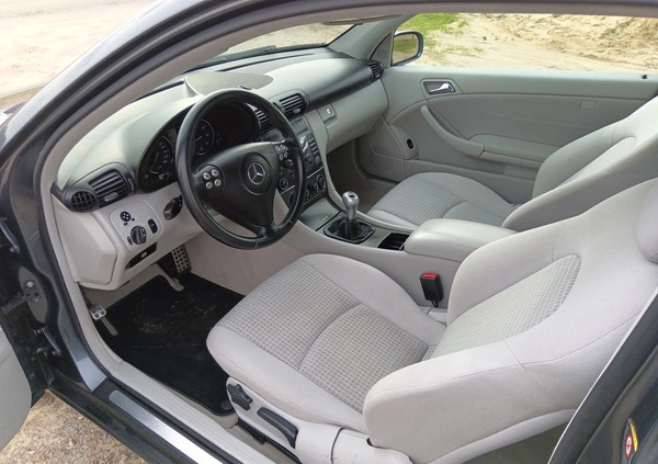 Mercedes-Benz Klasa C cena 17900 przebieg: 236000, rok produkcji 2004 z Sośnicowice małe 596